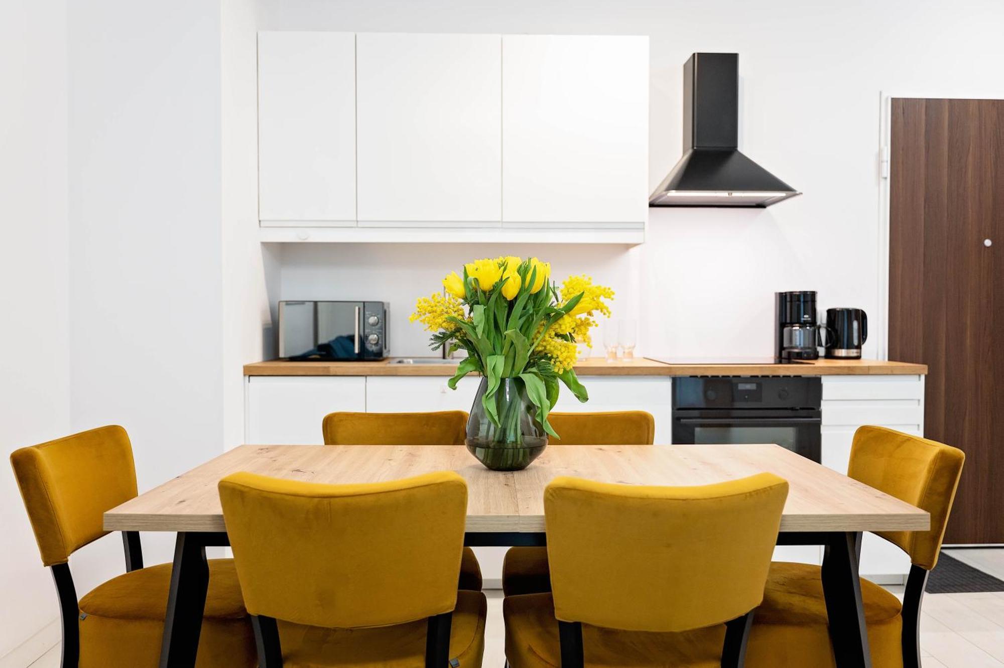 3 In Mennica Appartement