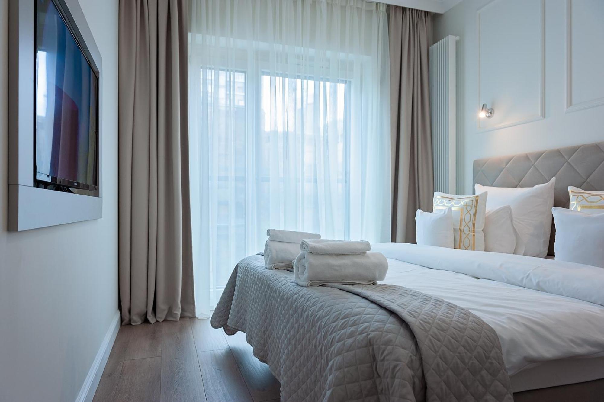 3 In Mennica Appartement