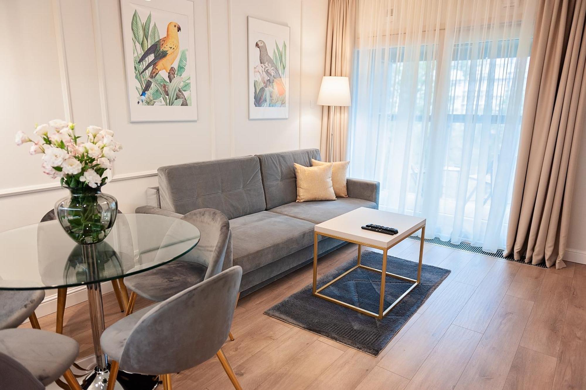 3 In Mennica Appartement